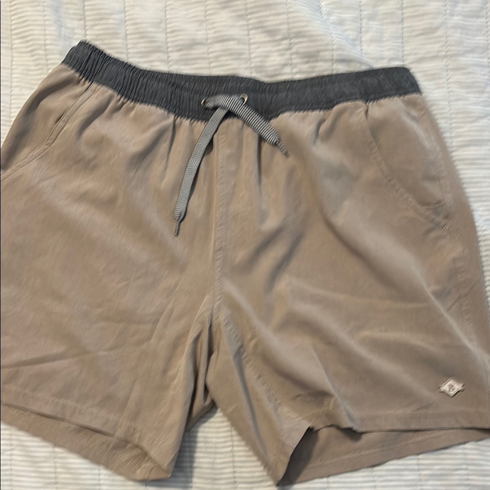 BURLEBO Men's Athletic Shorts in Tan and Gray with built in liner
